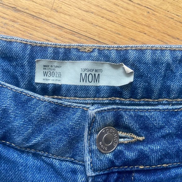Topshop MOTO High-Waisted Mom Jeans - Picture 5 of 6